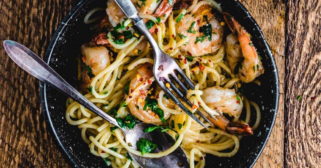 Lemon Garlic Parmesan Shrimp Pasta: Make This Flavorful Dish Fast